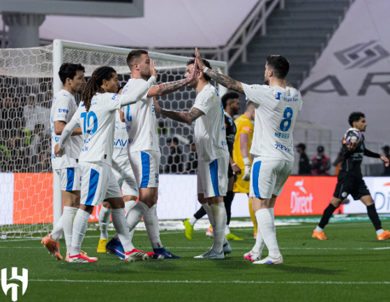 الهلال يرفض التعادل الثالث ويقسو على الشباب بخماسية