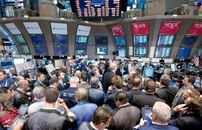 أداء سلبي لأسواق العالم بسبب «صدمة النفط» ومخاوف التضخم