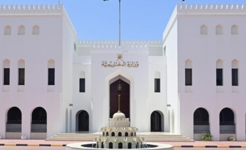 سلطنة عُمان: العمليات العسكرية ضد إيران تتنافى مع القانون الدولي.. ومن حق الدول الدفاع عن نفسها