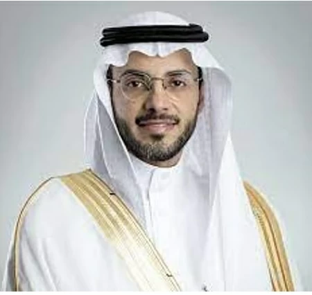 الرشيد: دراسات لتنفيذ مطار ومترو بمكة المكرمة